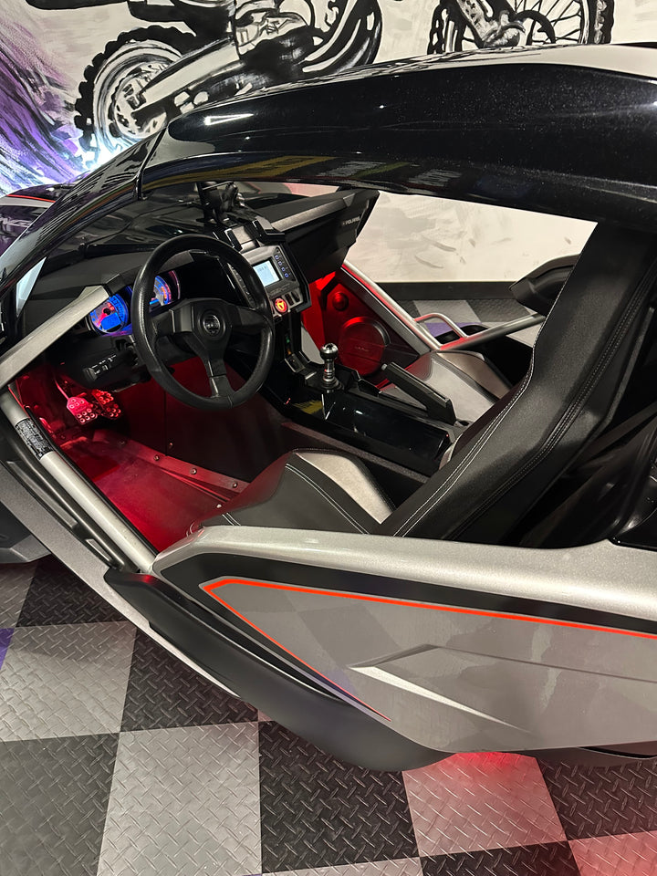 2017 Polaris Slingshot SLR + OEM Roof