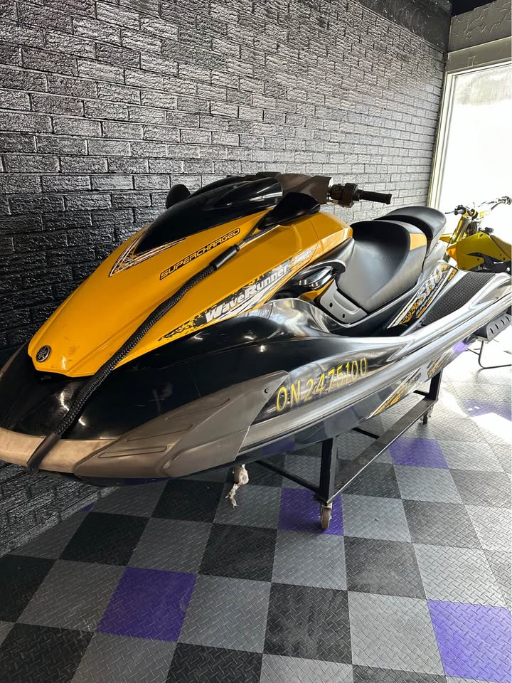 2010 Yamaha Waverunner SHO - Supercharged PWC Jet Ski