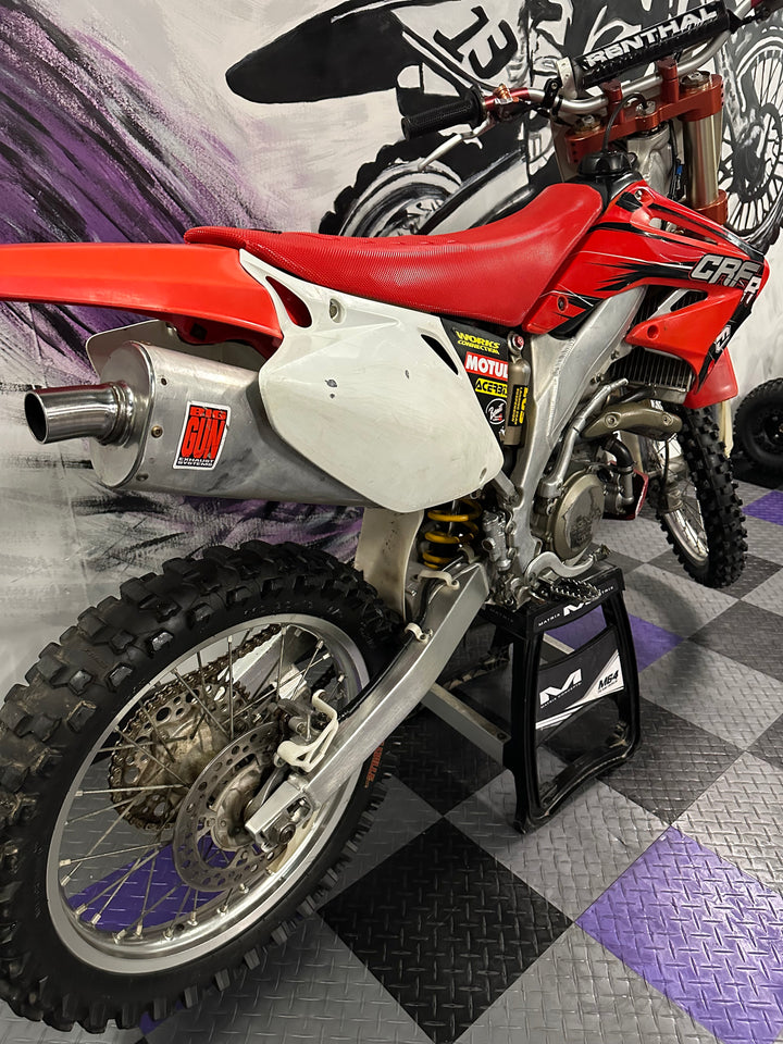 2003 Honda CRF450R Dirt Bike