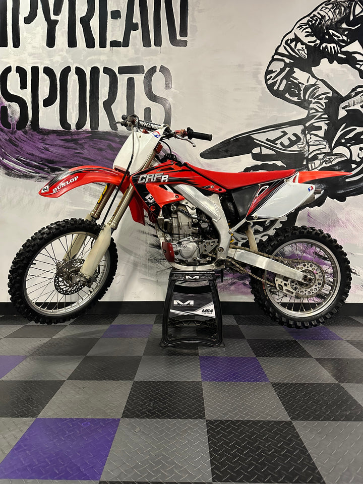 2003 Honda CRF450R Dirt Bike