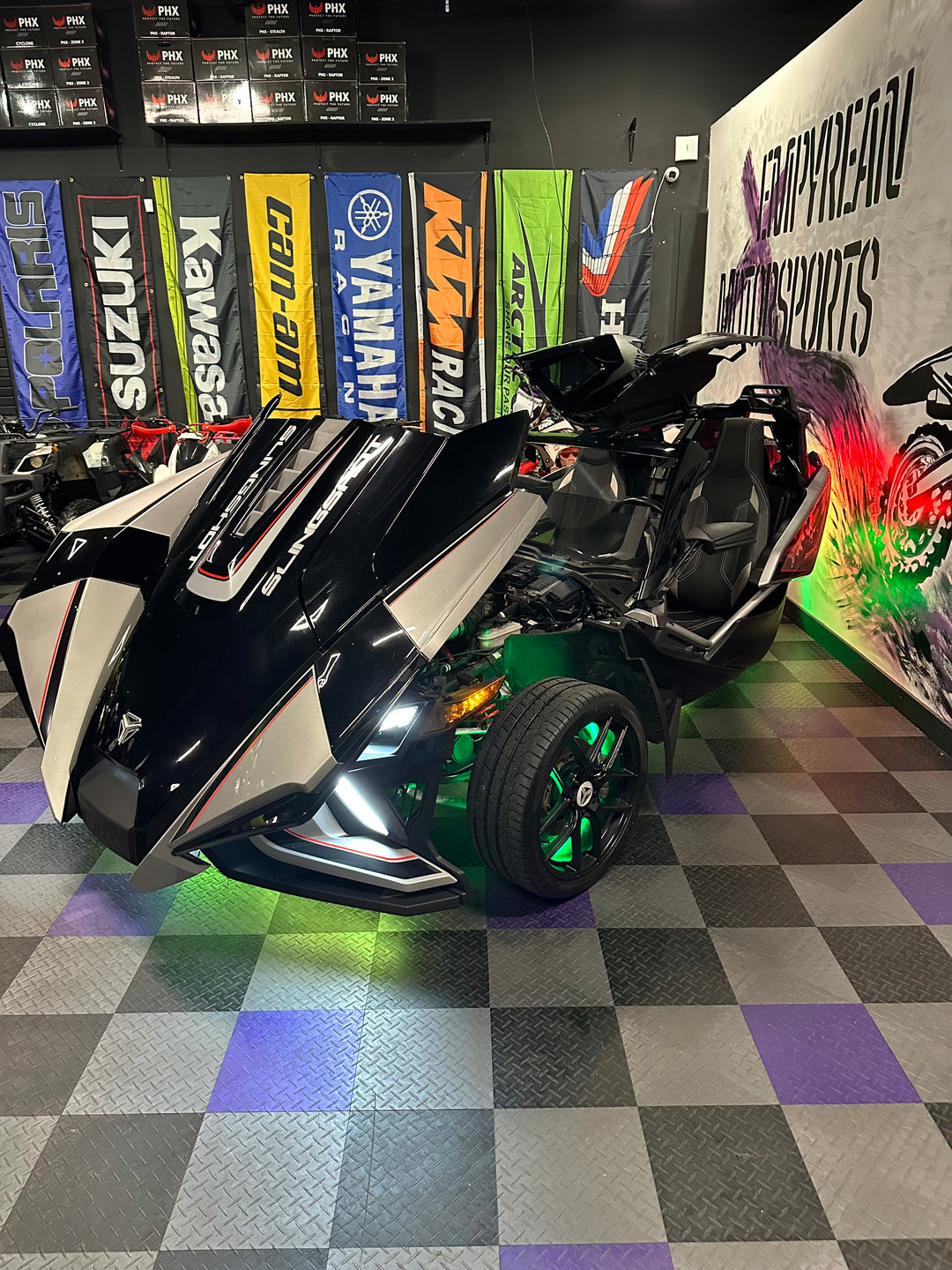 2017 Polaris Slingshot SLR + OEM Roof