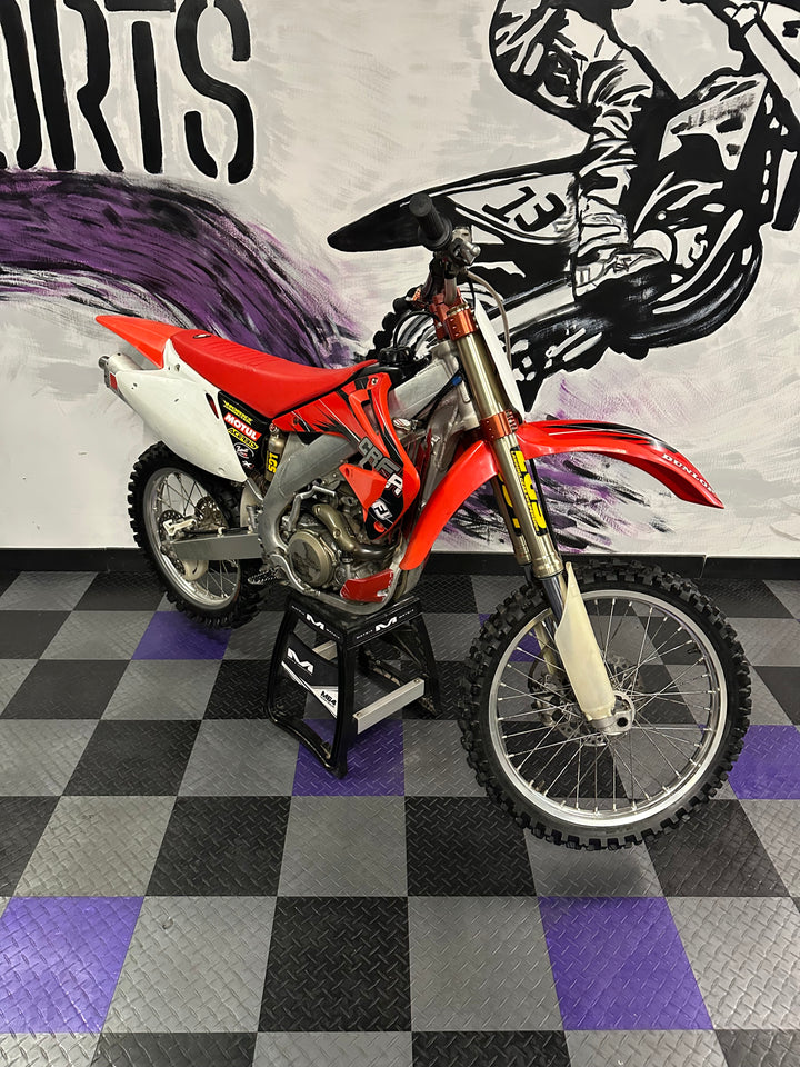 2003 Honda CRF450R Dirt Bike